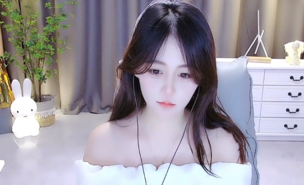 【球盟会】虎牙江爽被爆出制服三部曲事件虎牙江爽被爆出制服三部曲事件,视频时长8分12秒!