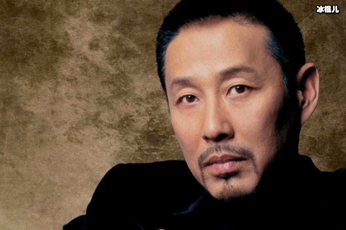 【球盟会】老戏骨陈道明也会有如此动作,网友:太真实了