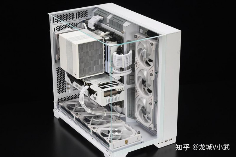 华硕TUF 4070TI+Z790吹雪S+联力 VISION机箱搭建全视海景房主机