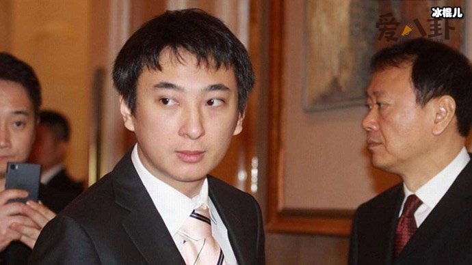【球盟会】王思聪点赞网友吐槽鞠婧祎微博, 2人之间有什么过节