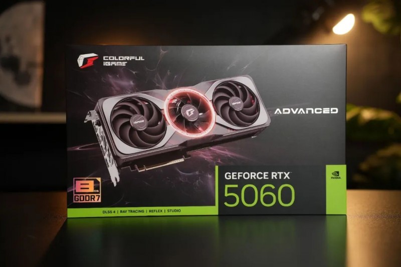 新品开箱 iGame RTX 5060 Advanced OC