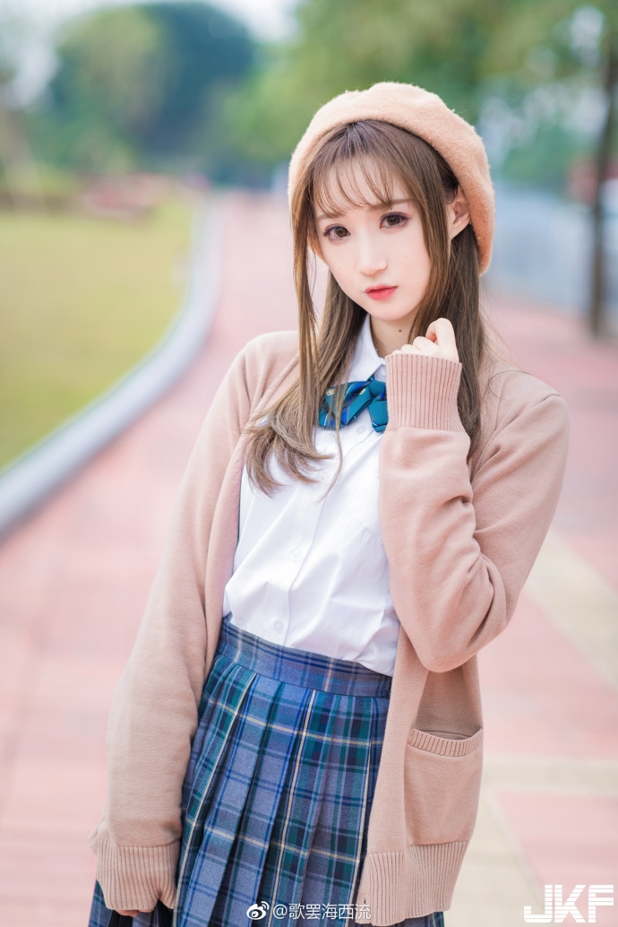 【球盟会】清新女友款！正妹麻豆「小寵」無辜大眼清純感，讓人想臉愛….