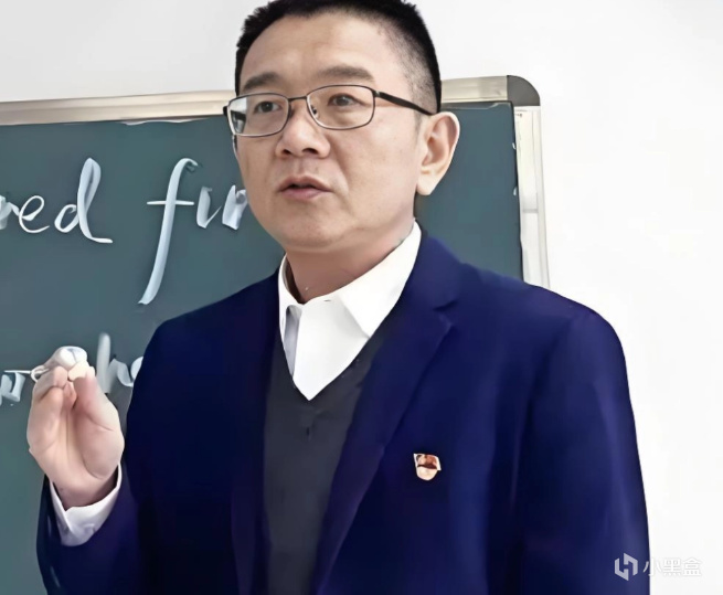 千余人送别 “鸡排校长”，其子：月初刚做心血管手术