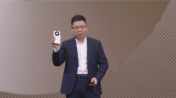 降价还堆料 今天的华为让我陌生