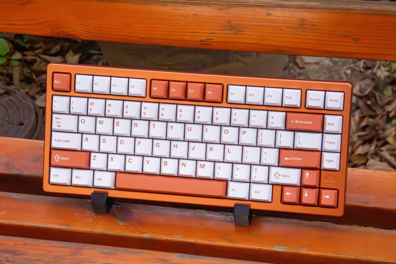 【球盟会】两年狂卖100万把！这把“理财”键盘又出王炸新配色|WOB 雨75