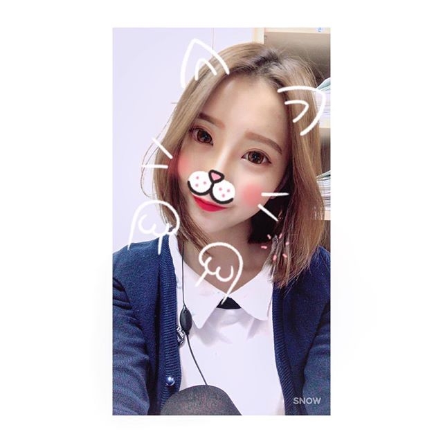 【球盟会】醫美診所活招牌！櫃台小護士「子瑜」每天捧著大D嫩乳上班，穿上比基尼後乳量大到爆表..