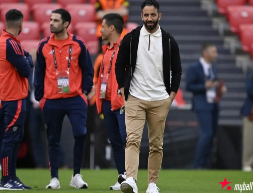 大发体育-突发!曼联官宣主帅阿莫林下课,大发助力你的致富之路!