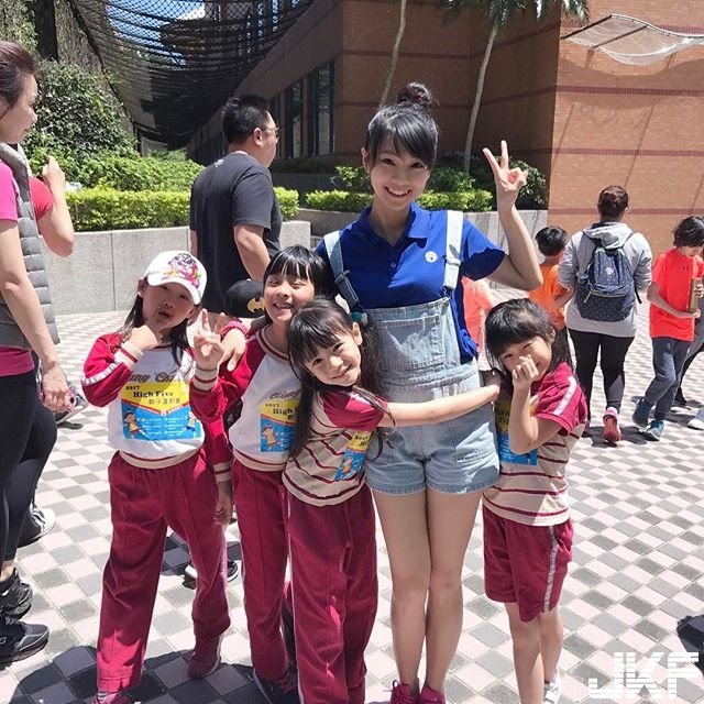 【球盟会】我都想報名幼稚園了！神等級「康橋幼稚園」老師Sindy林韻琳，可愛虎牙、水汪大眼又親切