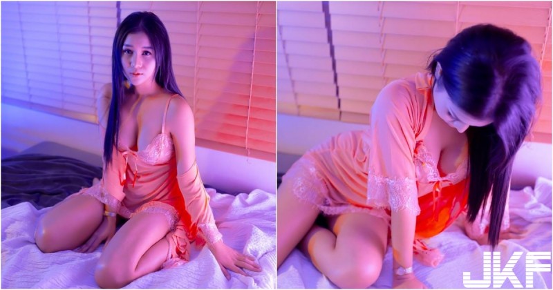 【球盟会】女友在家傳遍遍！「爆乳薄紗」等你回家，渾圓酥胸一躺下就溢出來啊！