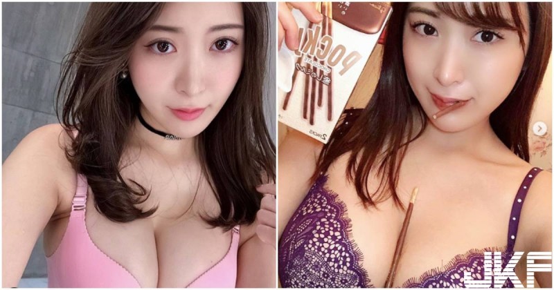 【球盟会】大尺度吃甜點！正妹「巧克力棒放深溝」，猛烈巨乳要溢出了！