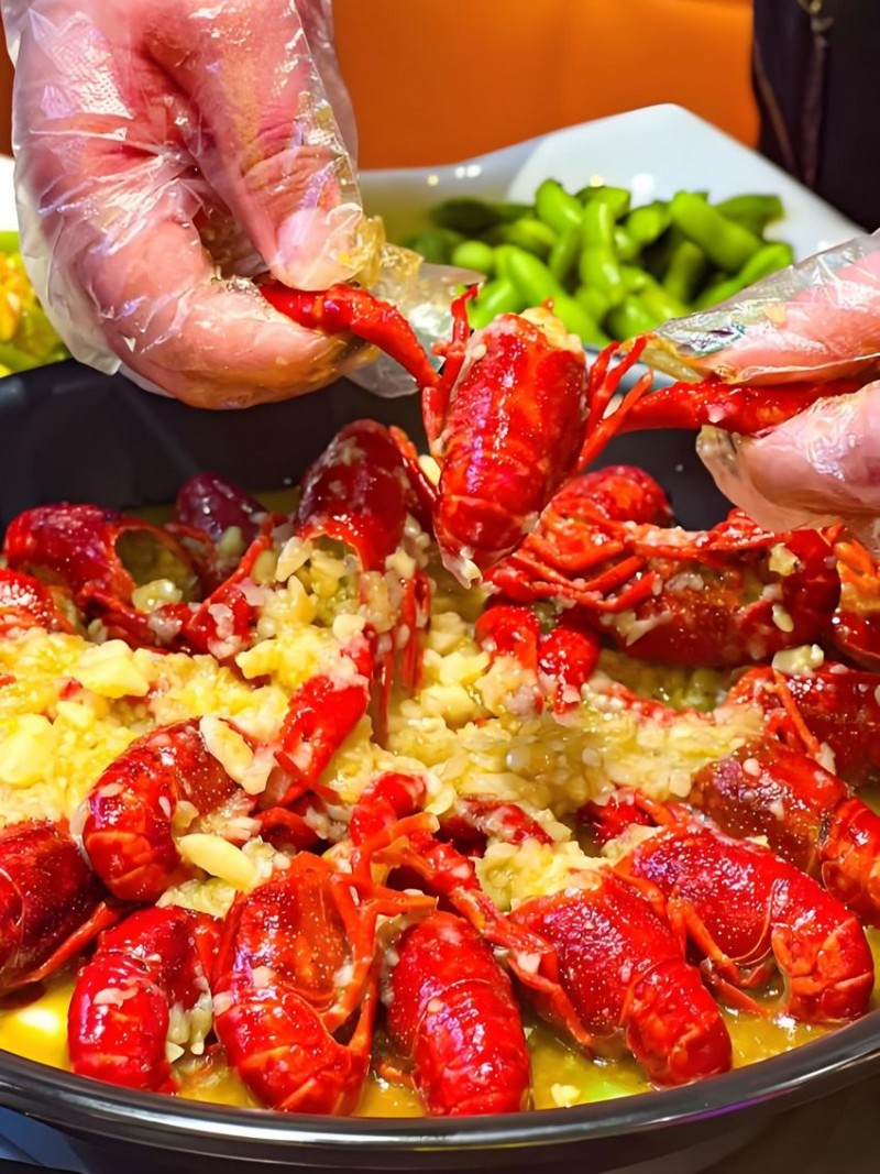 【球盟会】为什么夜宵一霸小龙虾有那么多人吃但还是阻挡不了小龙虾泛滥？