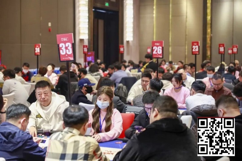【EV扑克】GAKC皇冠杯固安站｜主赛首轮战罢，561总参赛，130人晋级，王雨艰/王介伟分别领衔C/D组CL