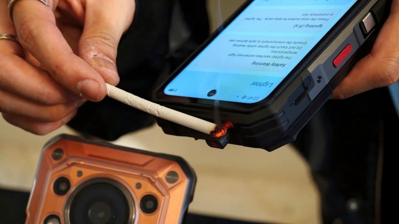 【球盟会】两万毫安时，还带点烟器的手机来了