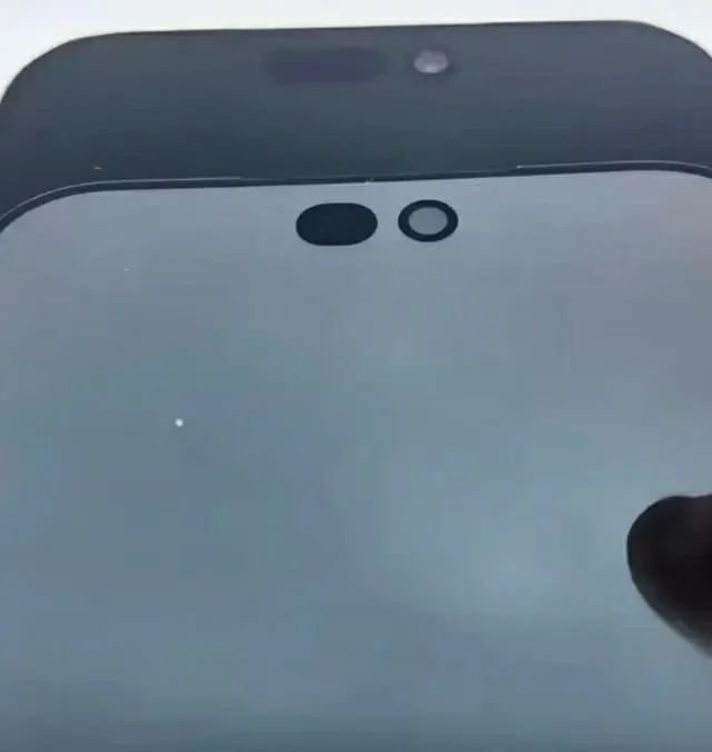 【球盟会】灵动岛再缩小：苹果在用最笨也最聪明的方式走向真全面屏