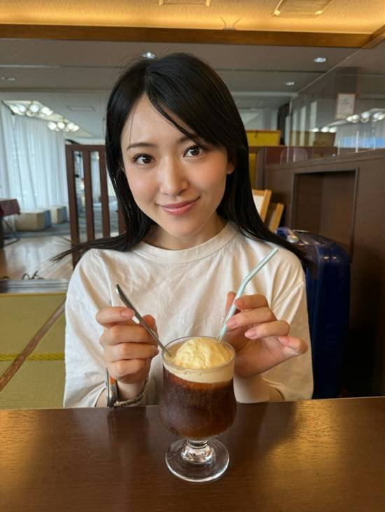 【球盟会】AKB48“内田真由美”成【中国媳妇】， 晒红色旗袍结婚照！